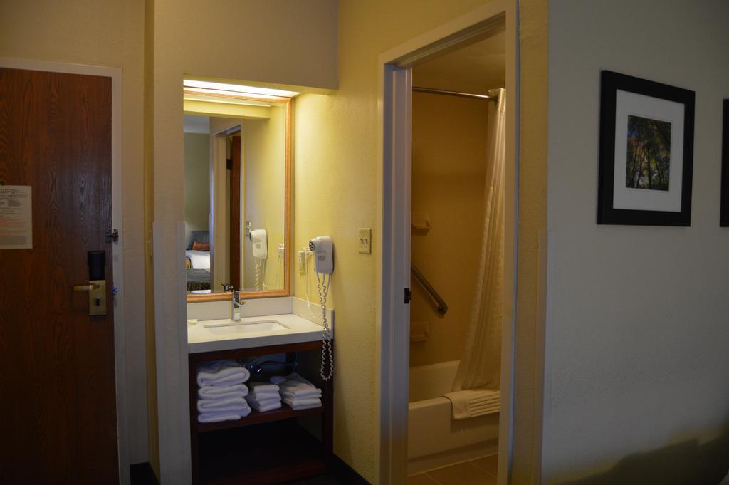 Comfort Inn Pine Grove I-81 Hershey Area Bagian luar foto
